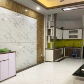 Cho thuê nhà ngõ Hòa Bình 7 MINH KHAI 35m2 x 5 Tầng 3 ngủ  x MT 4m x 13tr/tháng.